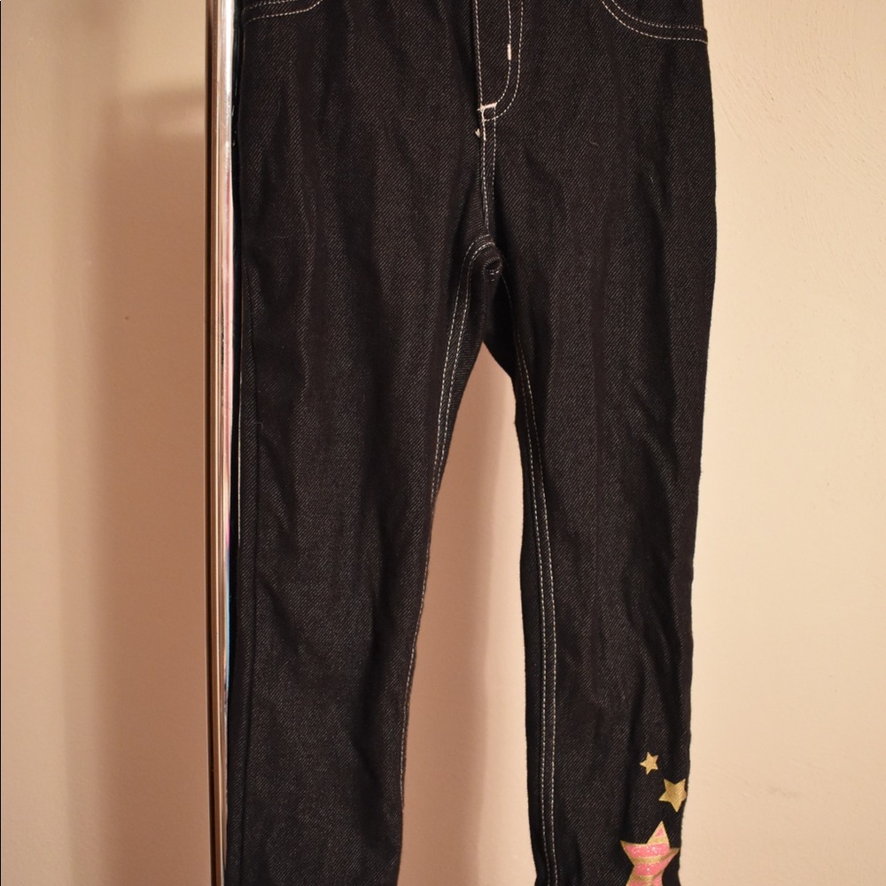 Gently used little girl clothing size 4. - Picture 6 of 8